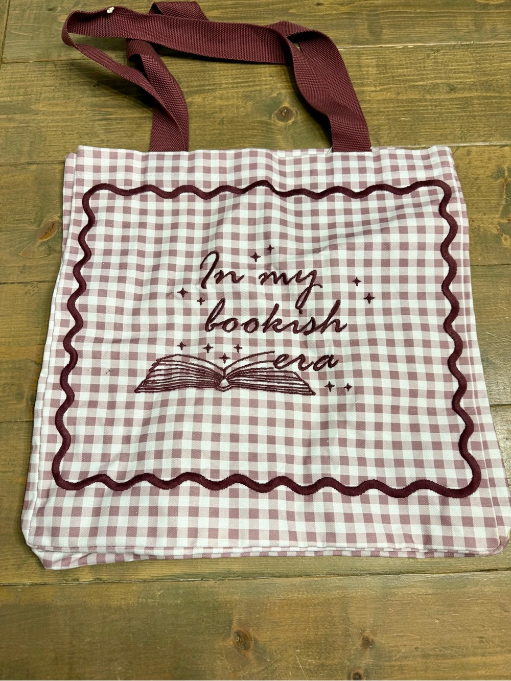 Bookish Era Checkered Tote Bag in Burgundy